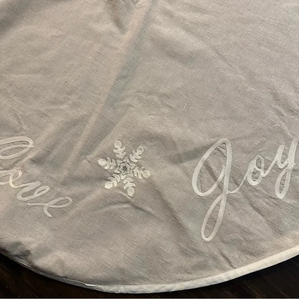 Christmas Tree Skirt, Peace Love Joy design